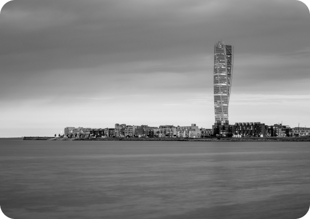Västra hamnen och turning torso på distans